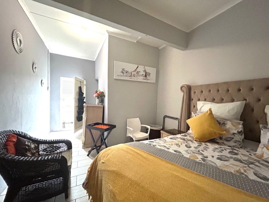 5 Bedroom Property for Sale in Beacon Bay Eastern Cape